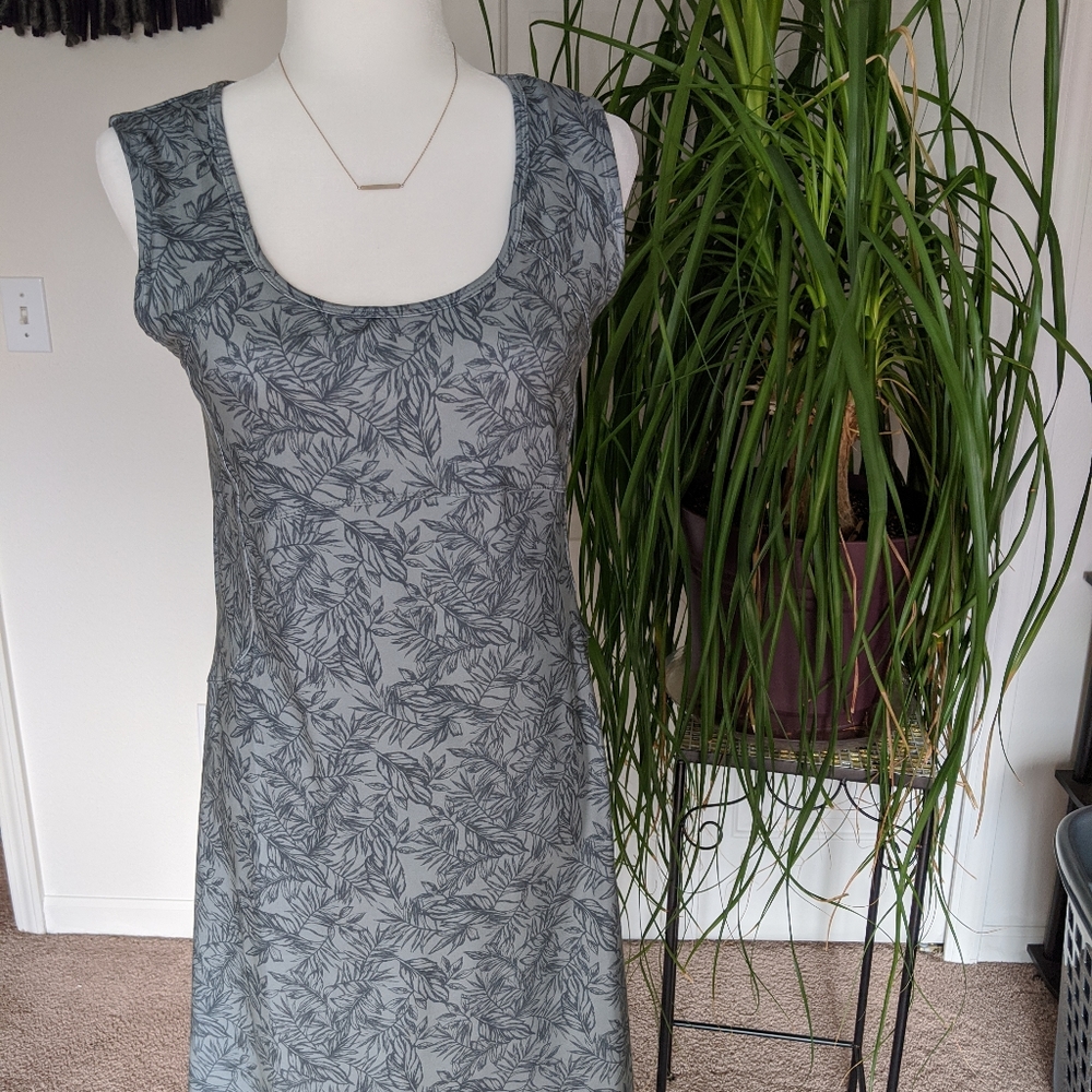 Eddie Bauer comfy floral athletic dress